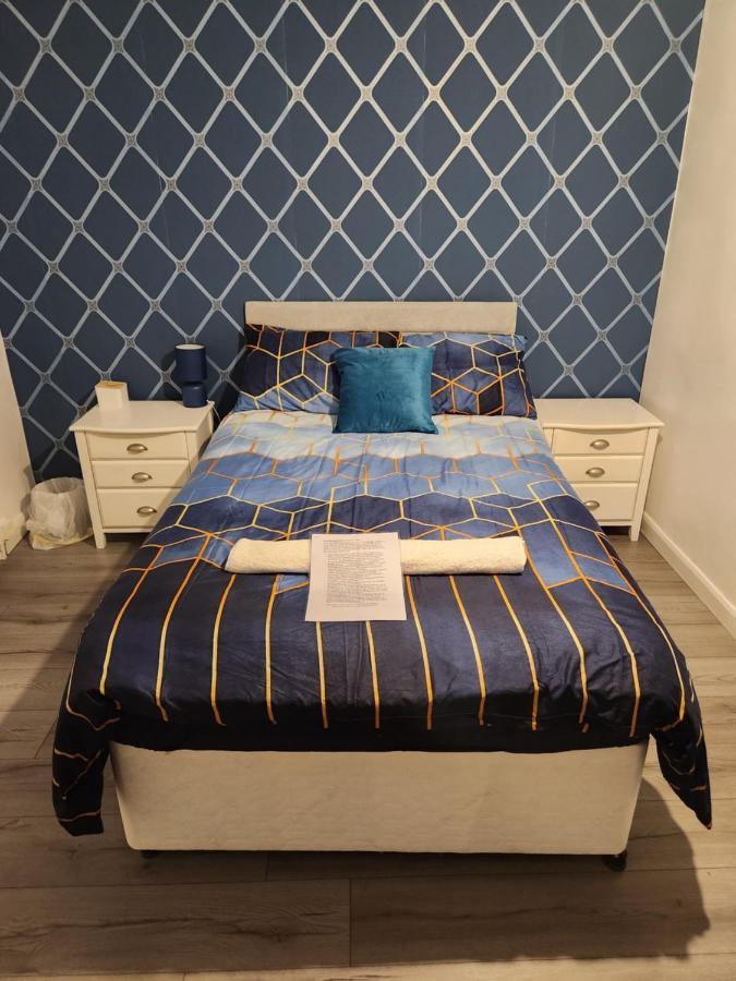 Gatwick Star Night Stay - Gatwick Кроули Екстериор снимка
