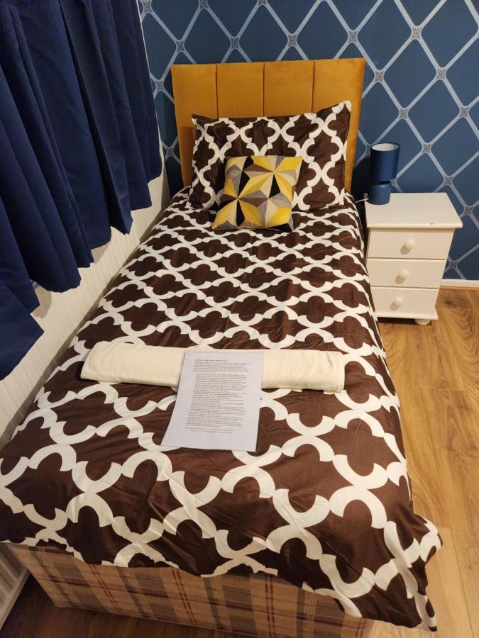Gatwick Star Night Stay - Gatwick Кроули Екстериор снимка