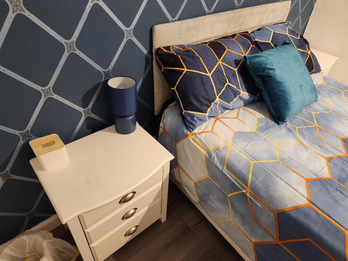 Gatwick Star Night Stay - Gatwick Кроули Екстериор снимка