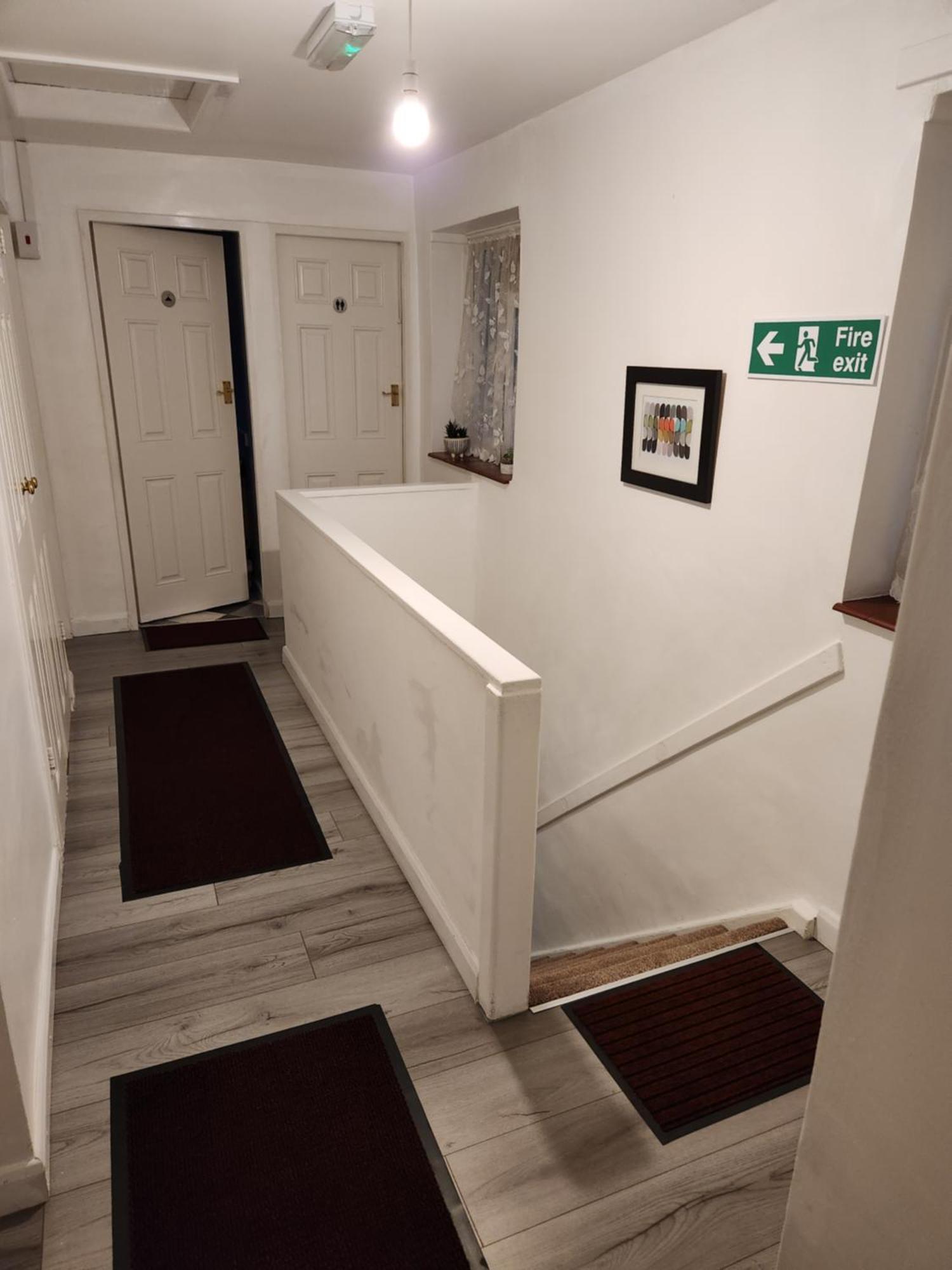 Gatwick Star Night Stay - Gatwick Кроули Екстериор снимка